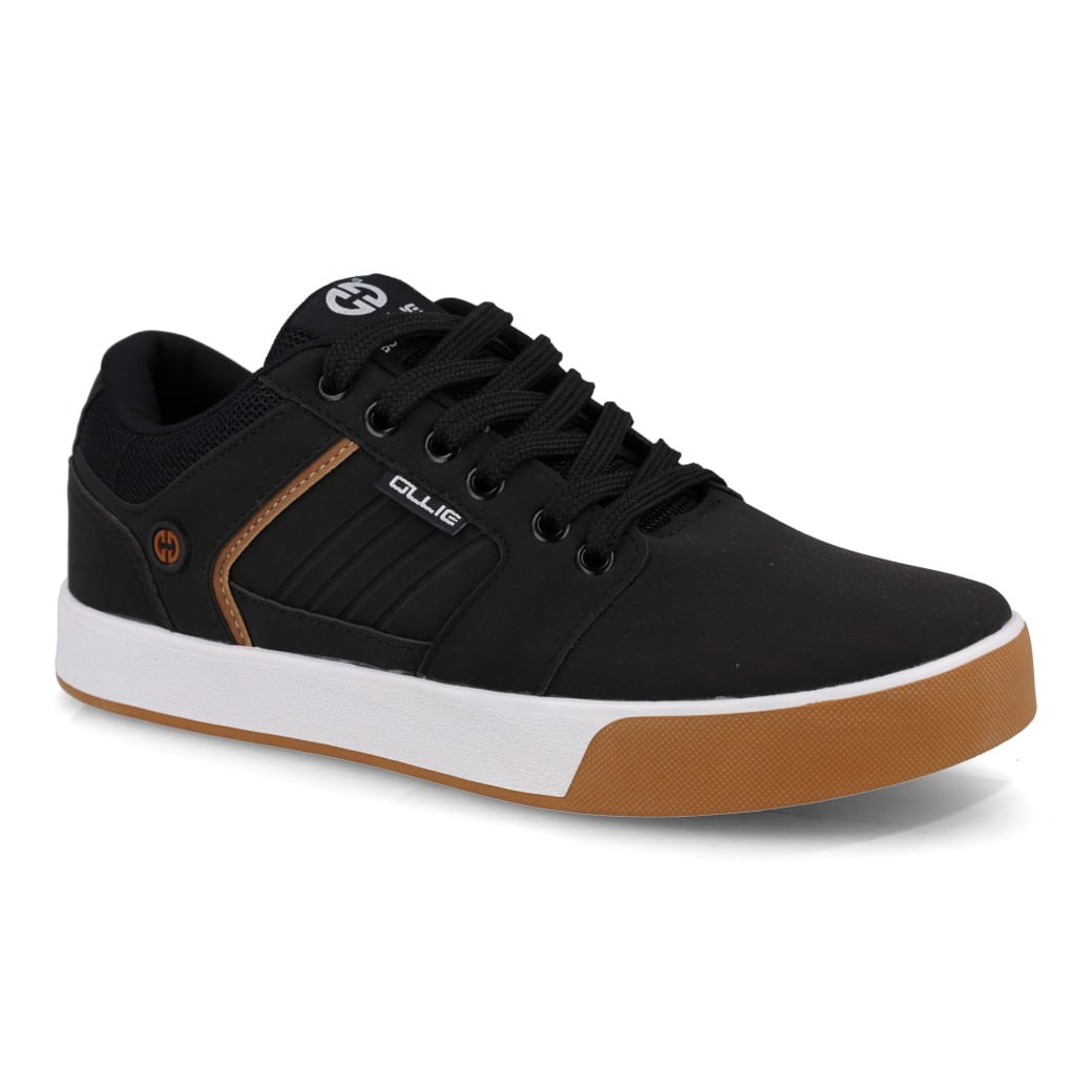 Vista lateral do tênis casual masculino infantil preto com detalhes marrom.